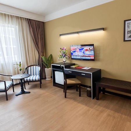 Paradise Hotel Phnom Penh Habitación foto